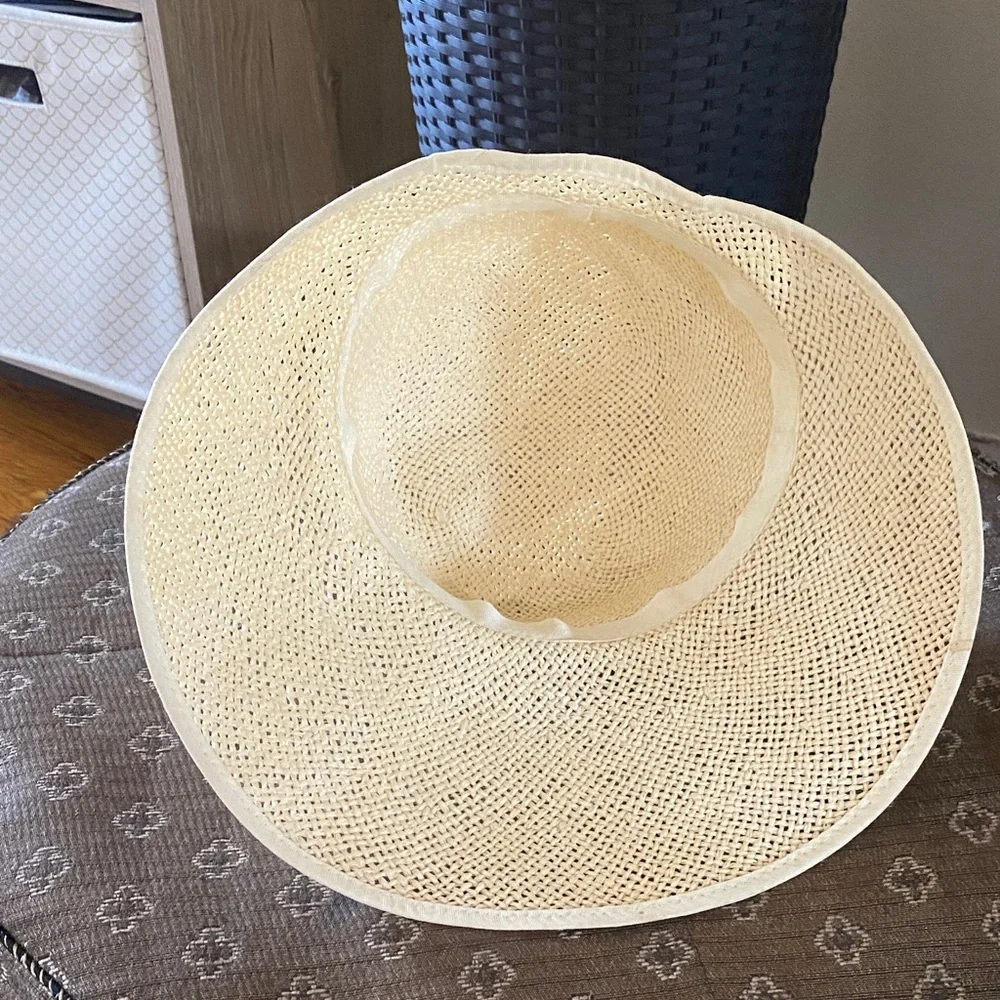 Straw Cream Visor Sun Hat. NWOT - Picture 5 of 5